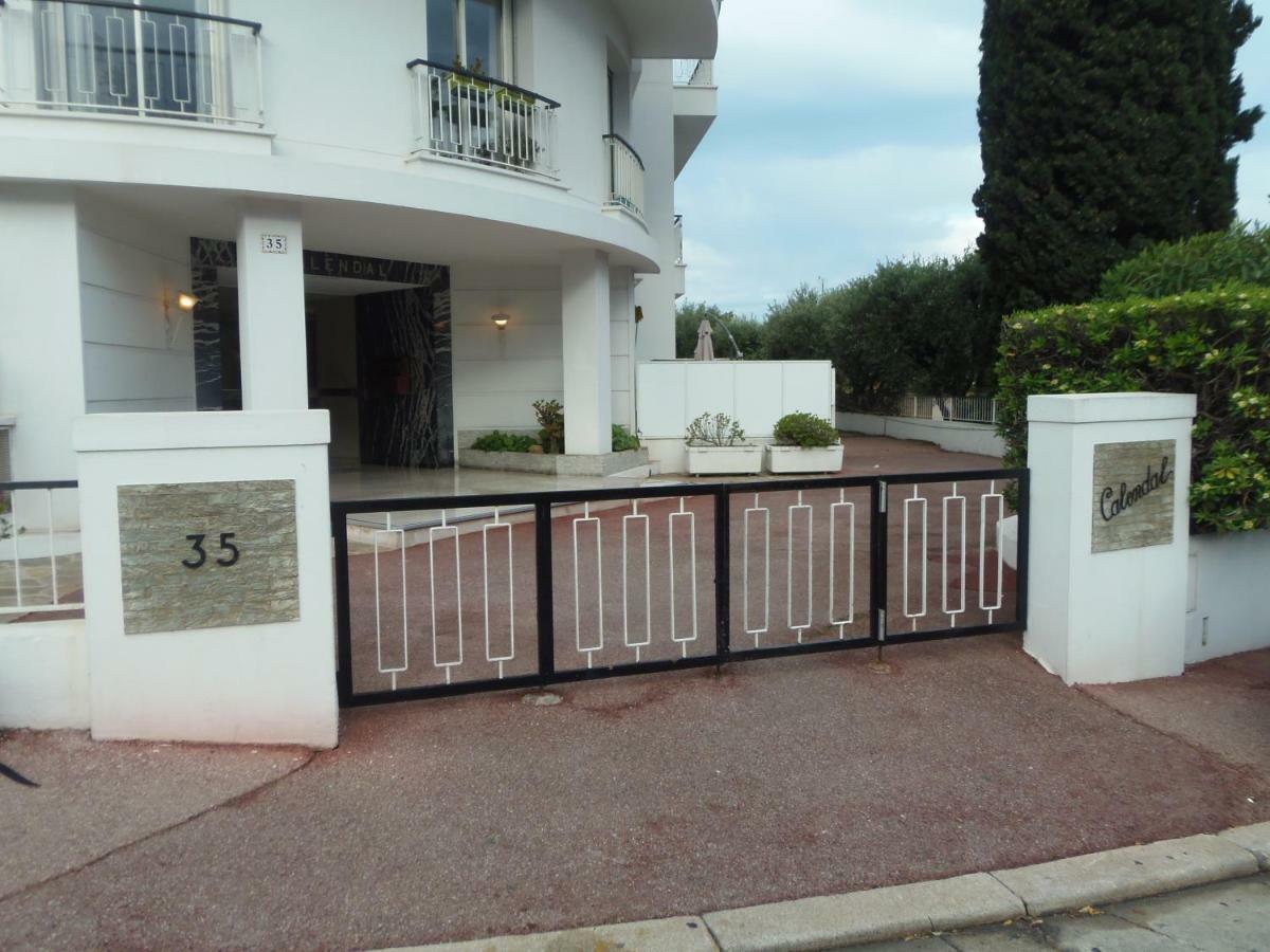 Apartamento Joli Studio Calme Avec Terrasse Niza Exterior foto