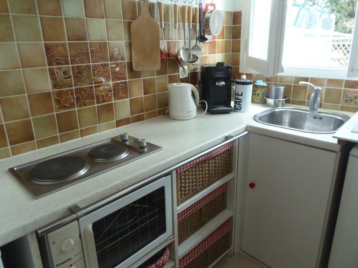 Apartamento Joli Studio Calme Avec Terrasse Niza Exterior foto